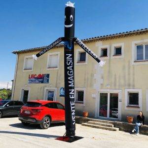 Sky dancer 2 bras / 1 jambe