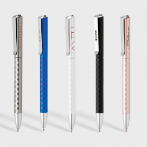 Stylo Ă motif diamants