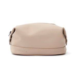 A toiletry bag that is not only practical and handy, personnalisable – réf. VG042-19