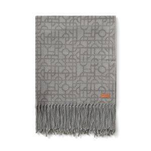 Beautiful blanket with a subtle geometric pattern personnalisable