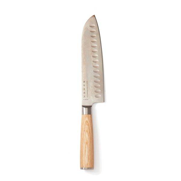 This Santoku knife is ideal for cutting meat and personnalisable
