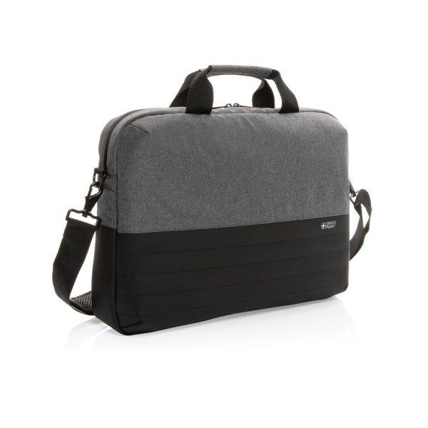 This Swiss Peak AWARE™ 15.6” laptop bag offers unique personnalisable