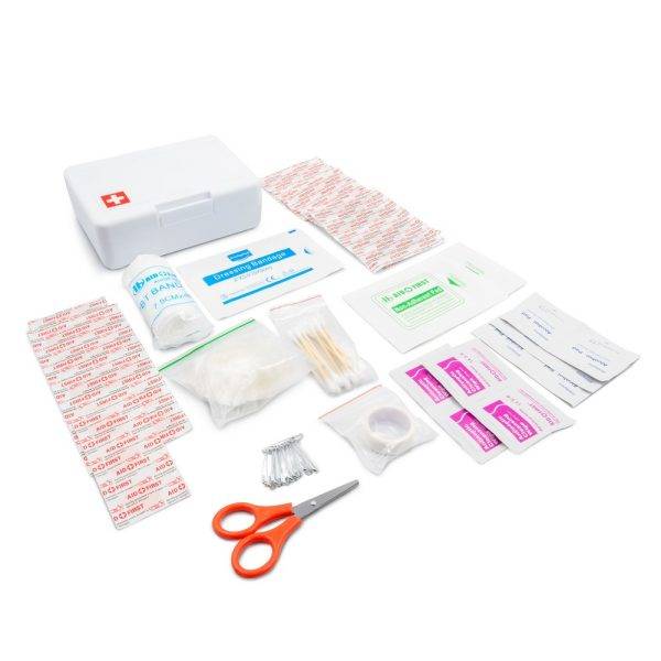 Trousse de premiers secours en coffret plastique, 65 personnalisable