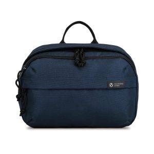 Trousse de toilette en rPET AWARE Renew granatowy personnalisable